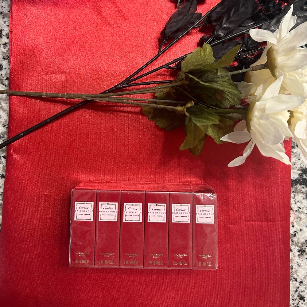 Cartier Baiser Vole Eau De Parfum Bundle (12)